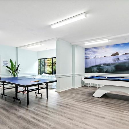 Pelican Sands Beach Resort Gold Coast Exterior foto