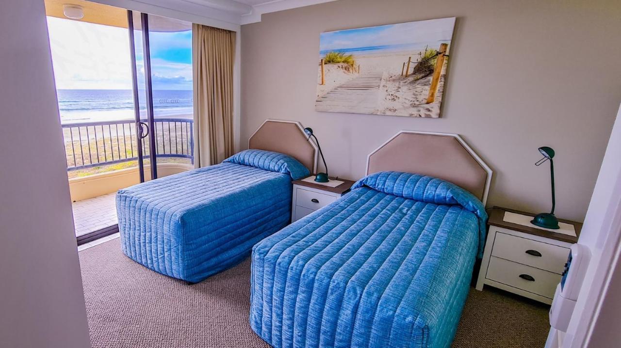 Pelican Sands Beach Resort Gold Coast Exterior foto