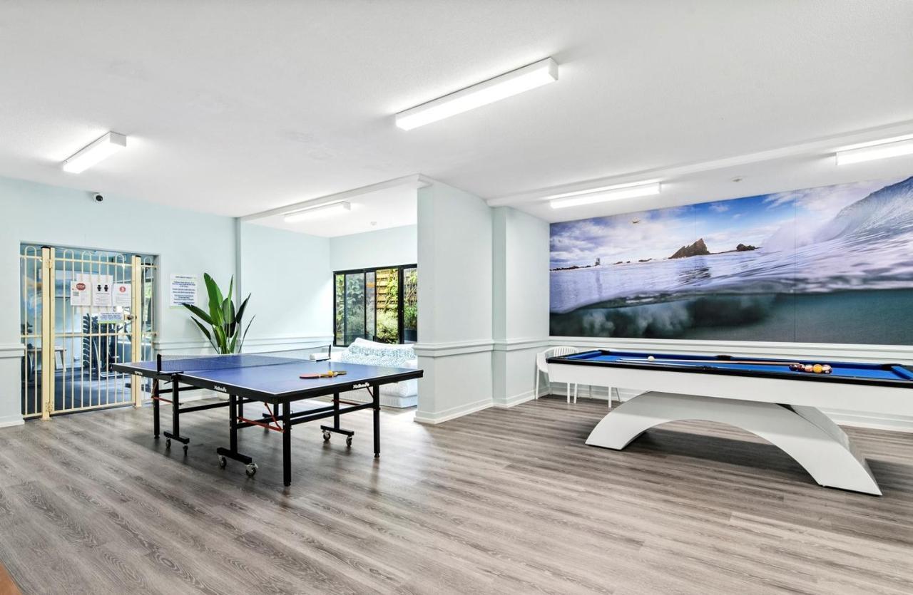 Pelican Sands Beach Resort Gold Coast Exterior foto