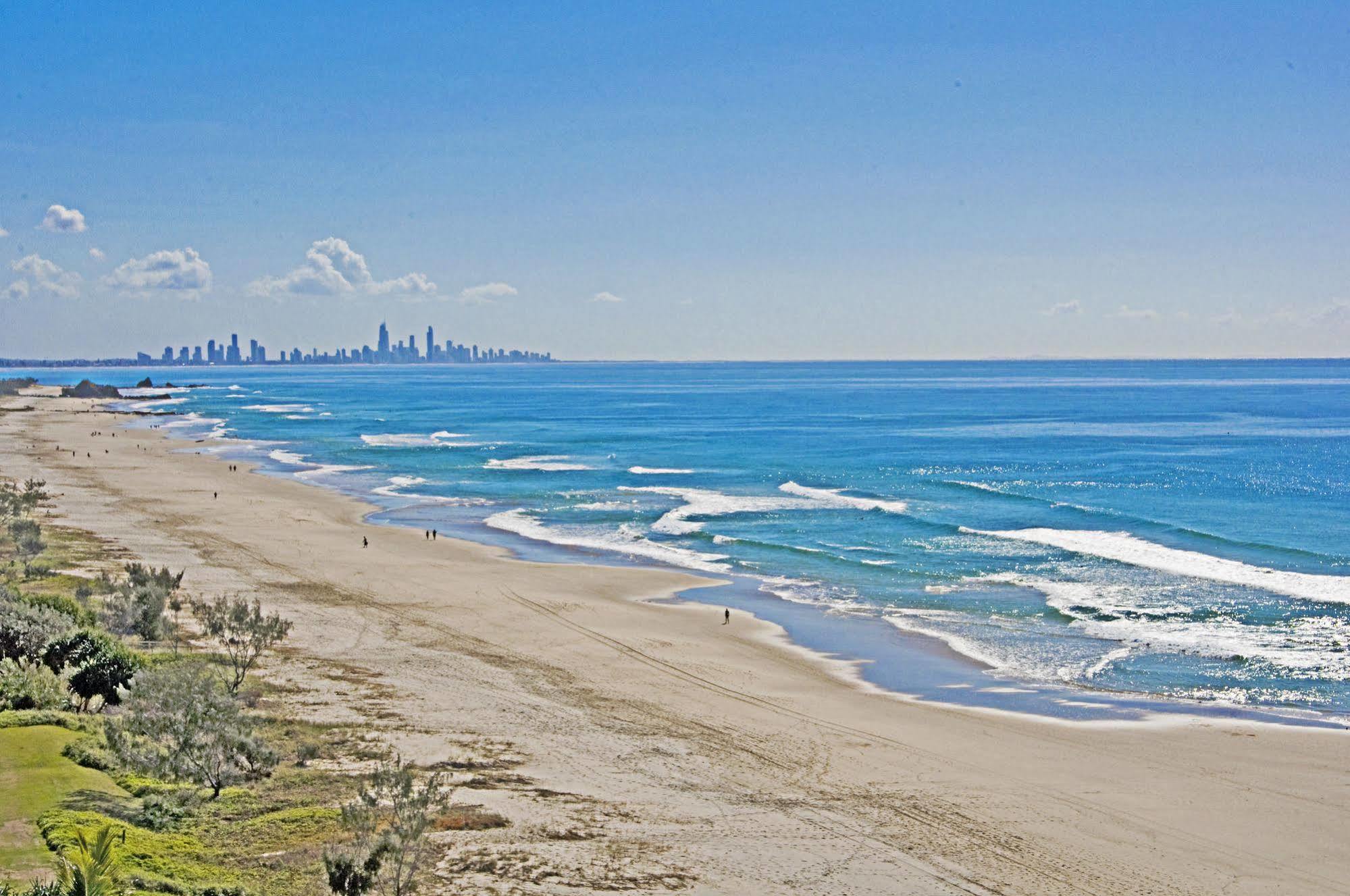 Pelican Sands Beach Resort Gold Coast Exterior foto
